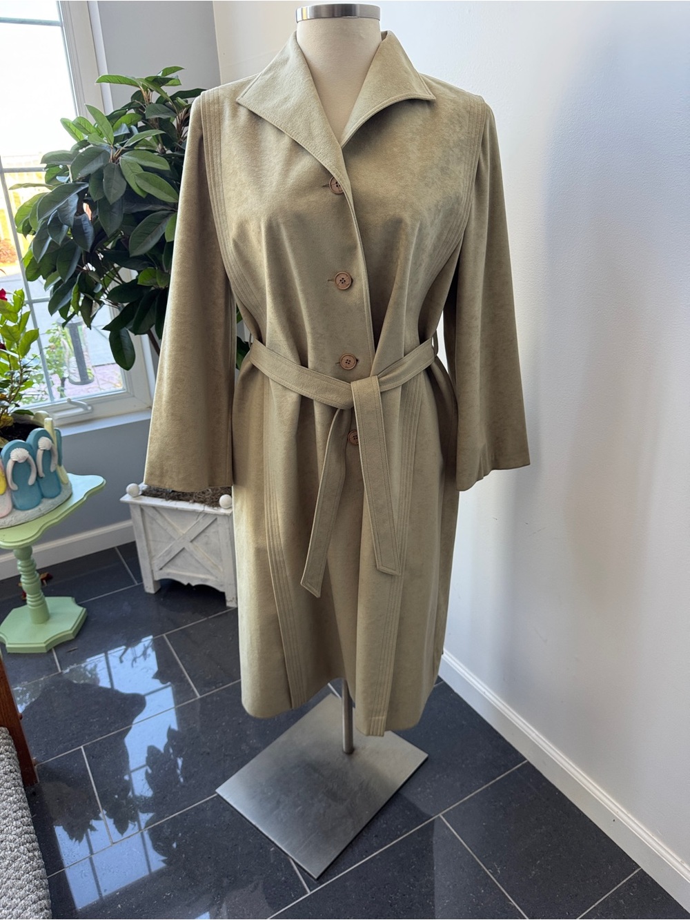 Vintage (70’s)Women’s Olive Green Vegan Suede Belted Trench Coat